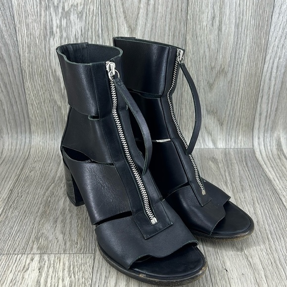 Pierre Hardy Shoes - Pierre Hardy Open Toe Sandals